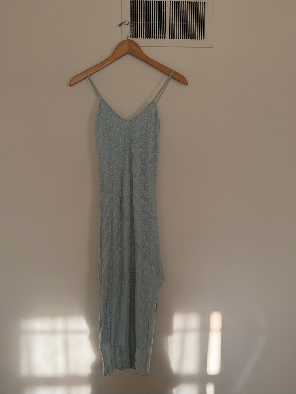 Blue Lace Form-Fitting Midi Dress XS
